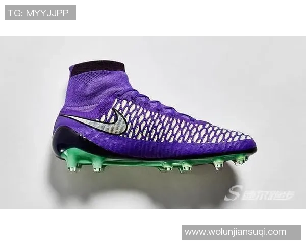 足球明星们的运动鞋选择大揭秘你不知道的球场内外鞋履偏好