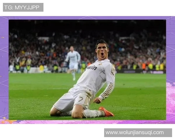 足球明星背后的真实人品揭秘：他们场上场下的品德如何影响职业生涯